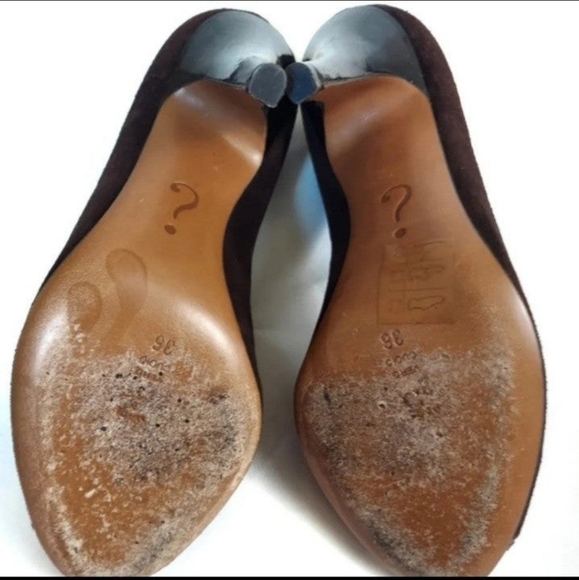 MOSCHINO CHEAP & CHIC Suede Ruffle Peep Toe Heels 36 - Picture 6 of 7